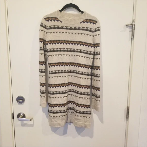 Levi's Neutral Geometric Sweater Dress - Picture 4 of 6